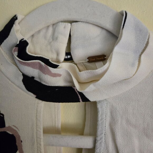 Free People Say You Love Me Floral Print Keyhole Top Size S - Picture 8 of 13